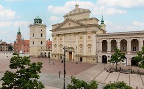 Apartament przy Placu Zamkowym by Renters